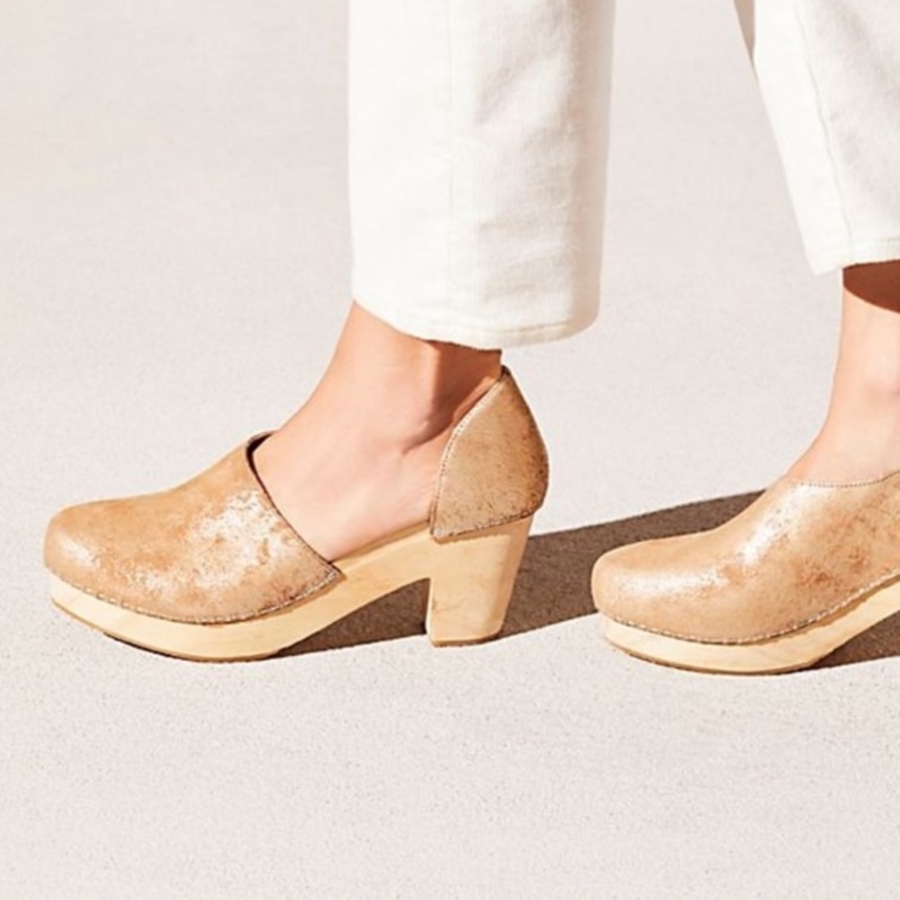FREE PEOPLE MONROE SLIP ON CLOG BRUSHED GOLD